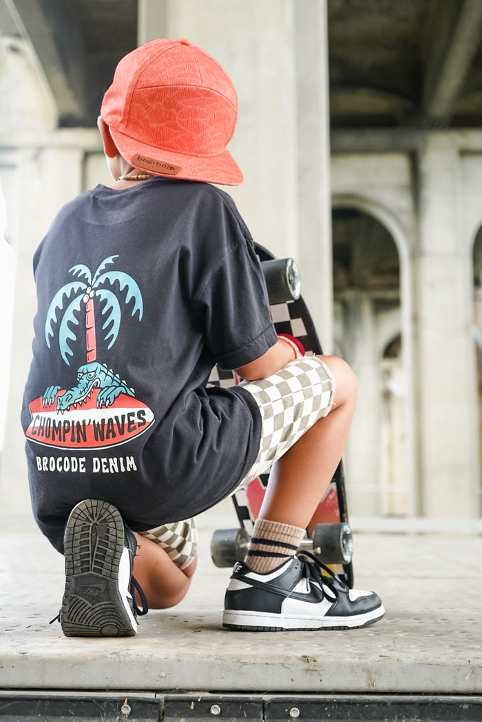 Chompin’ tee