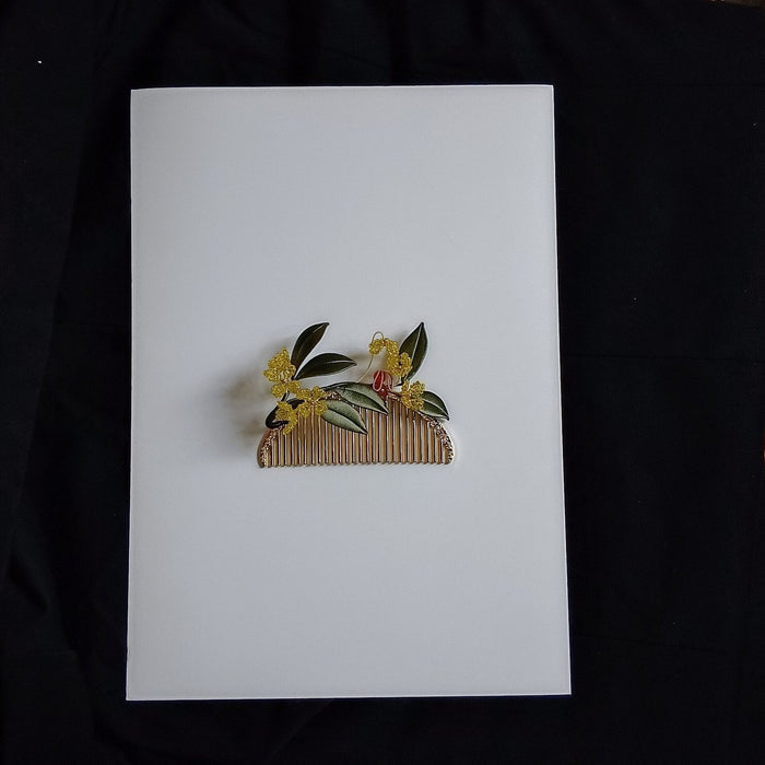 Handmade Chanhua Thread-Wrapped Osmanthus Hair Comb - Elegant Bunny & Floral Headpiece