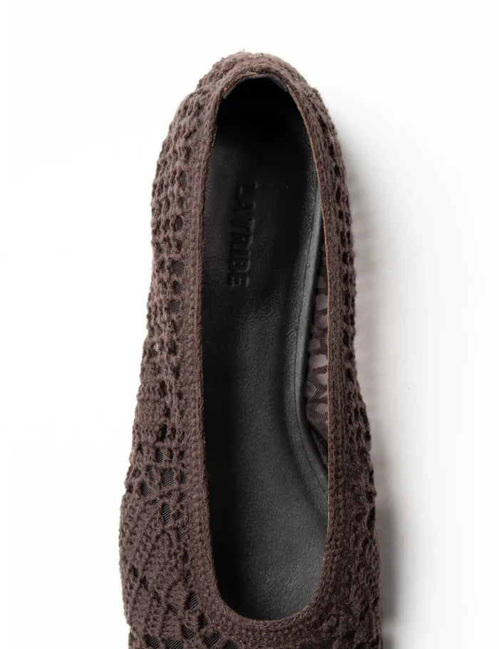 MOLLY FLAT | Brown - Darling & Domain