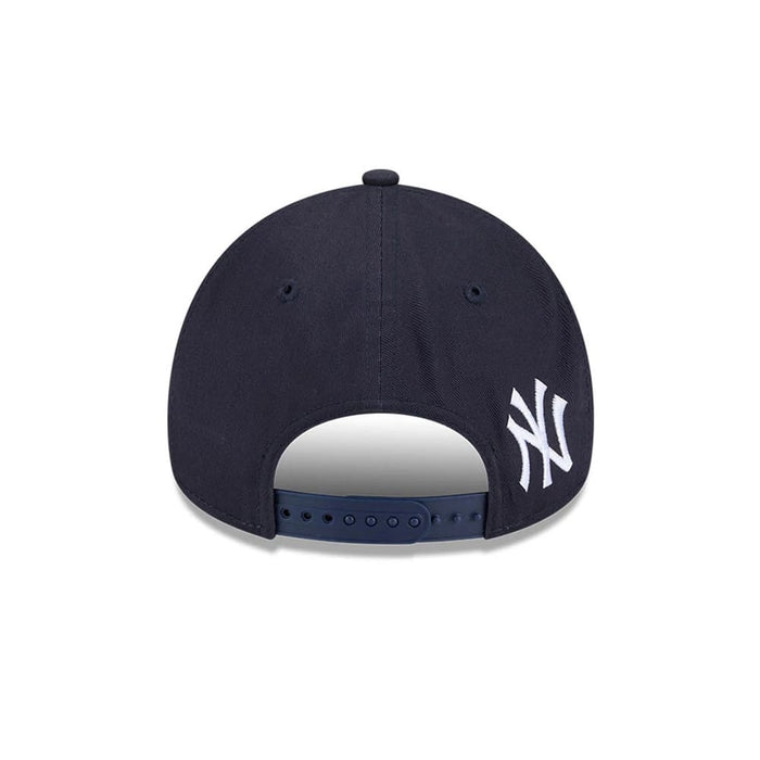Pictured is this MLB Calligraphy New York Yankees 9FORTY A-Frame cap in navy. 7