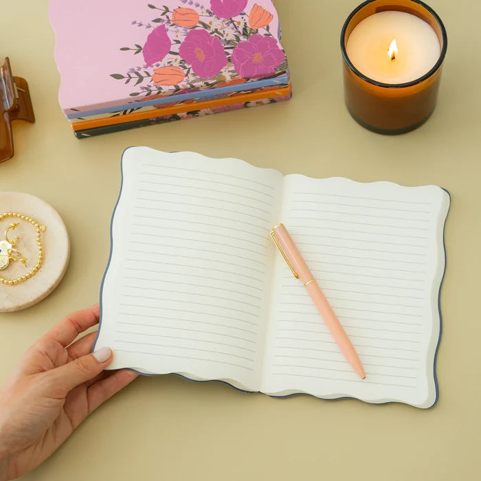 Pretty Plaid Wavy Edge Journal