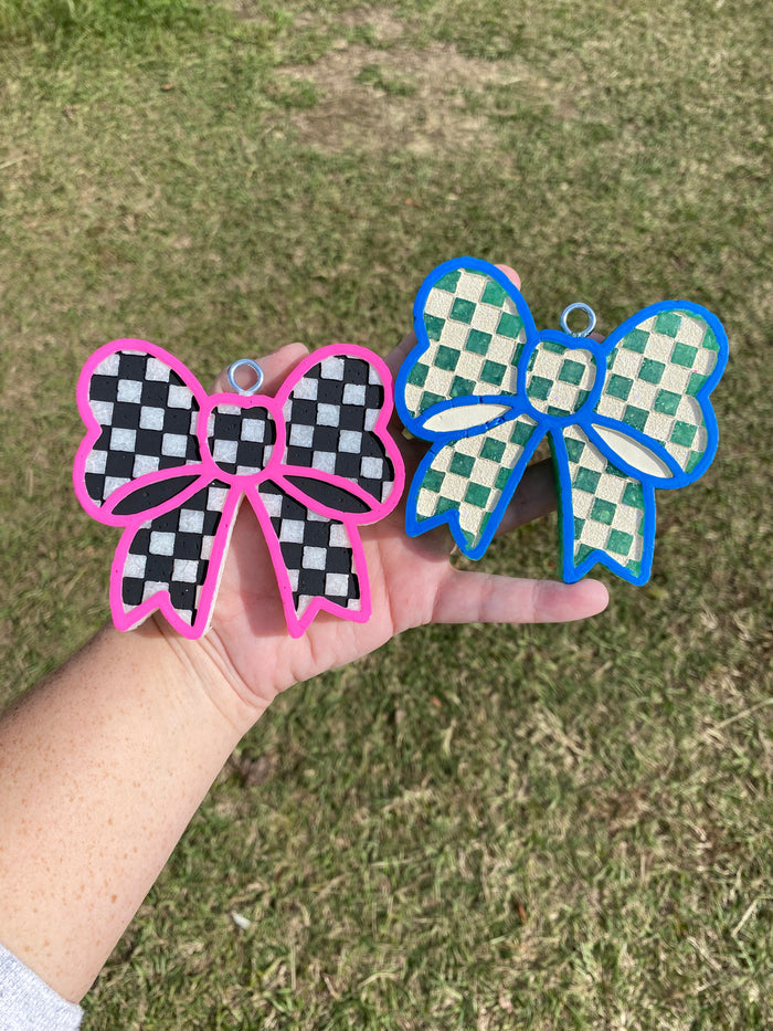 Checkered Bow Freshie