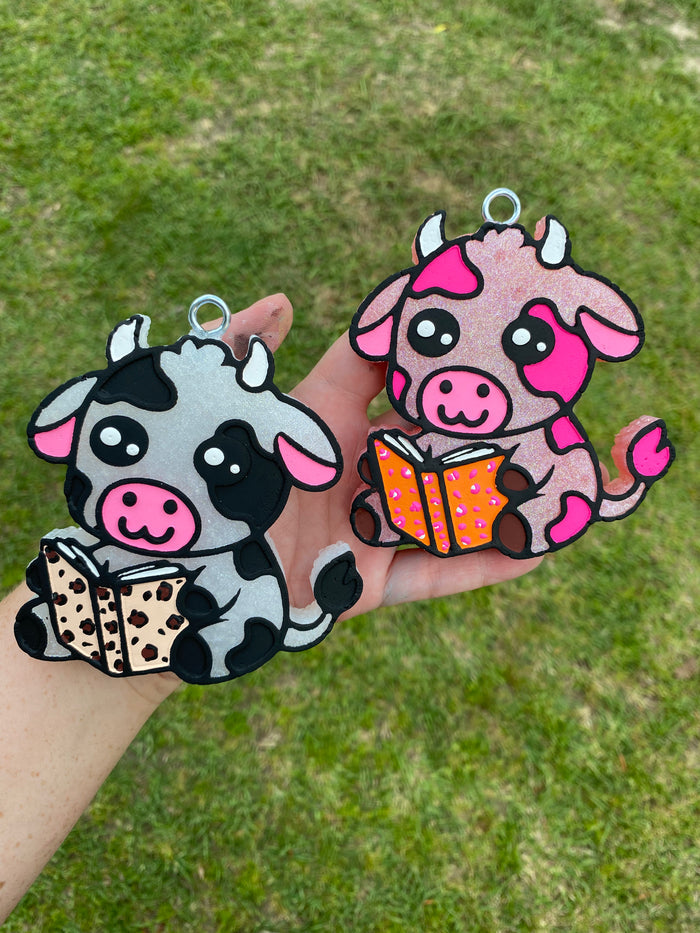 Bookish Cow Freshie
