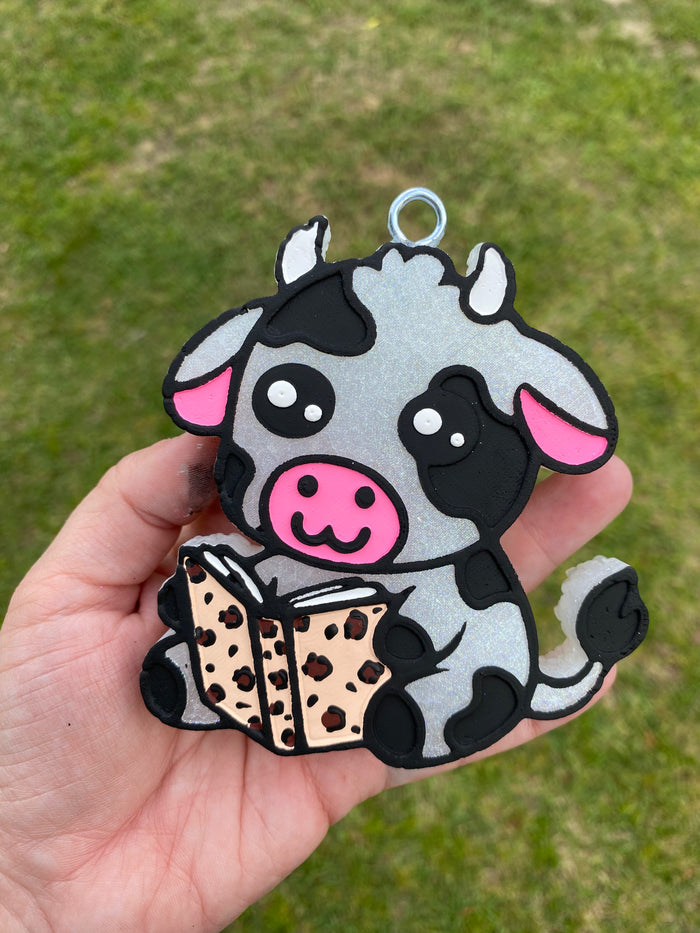 Bookish Cow Freshie