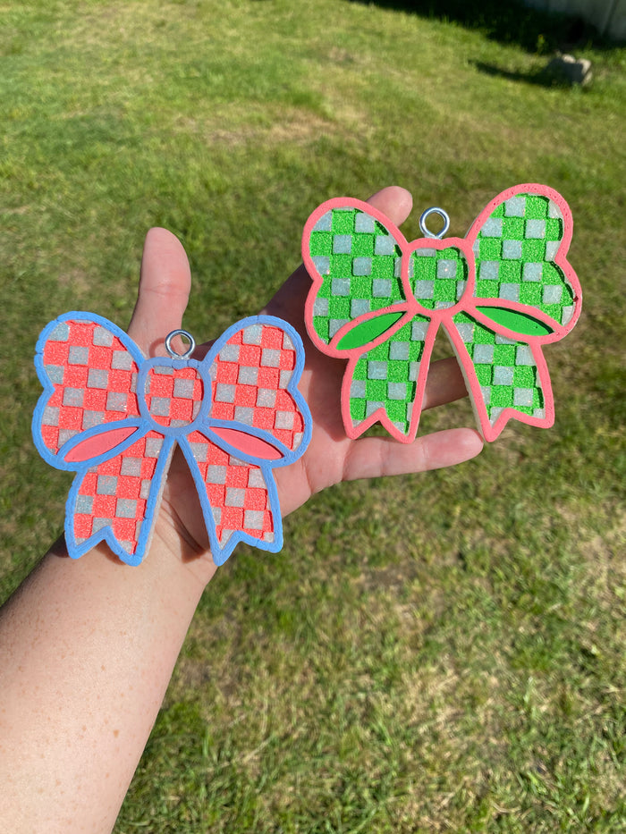 Checkered Bow Freshie