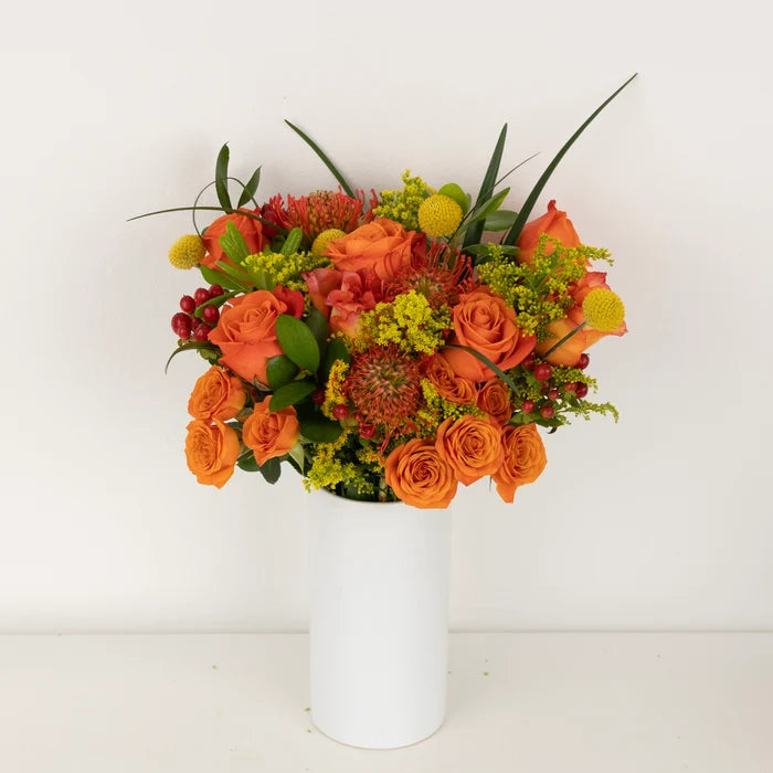 Free Spirit And Pin Cushion Flower Bouquet Vase - Image
