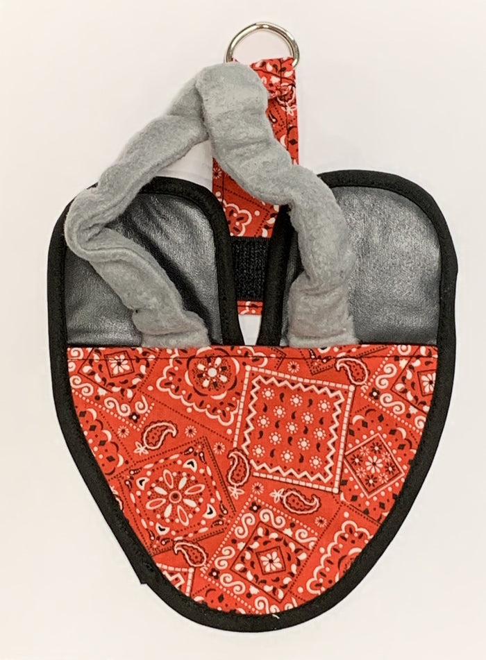 Red Bandana / XS (pigeons and small chickens)