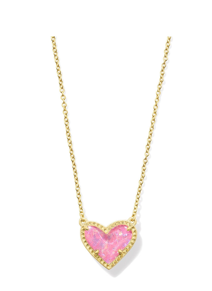 Kendra Scott Ari Heart Short Pendant Necklace