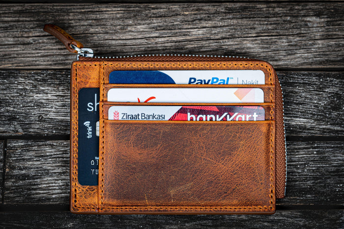 Leather Zippered Mega Mini Wallet - Crazy Horse Brown