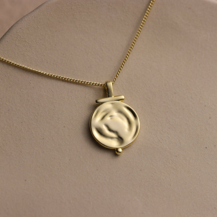 Matte Circle Medallion Necklace - La Lovely Vintage