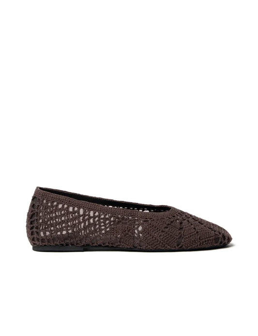 MOLLY FLAT | Brown - Darling & Domain