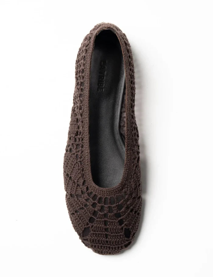 MOLLY FLAT | Brown - Darling & Domain