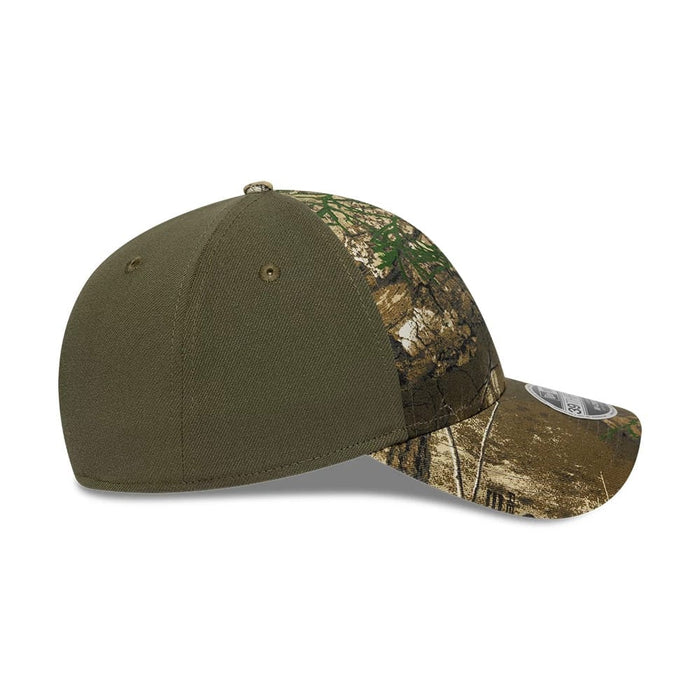 Pictured is this New Era Realtree Edge Camo 39THIRTY M-Crown A-Frame Stretch Fit cap in Realtree Edge camo. 6