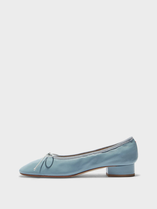 Onda Round-Toe Ballet Flats