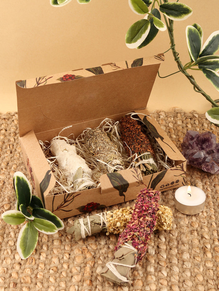 Sagrada Madre - Premium Smudge Stick Set (4pc) | Flowers and Aromatic Herbs-Image 1