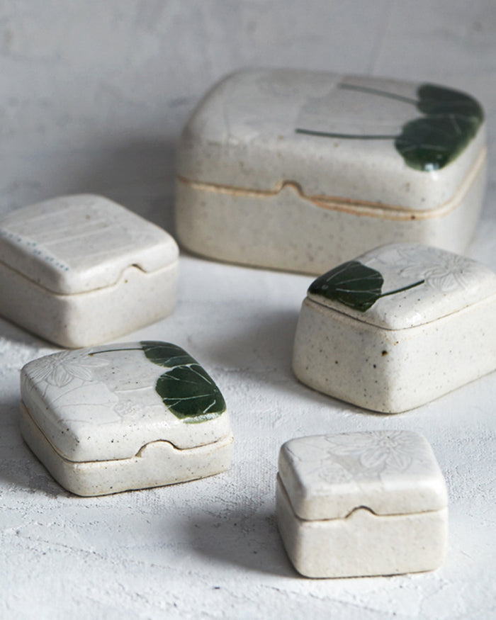Sgraffito Treasure Box - White Lotus (OUT OF STOCK)