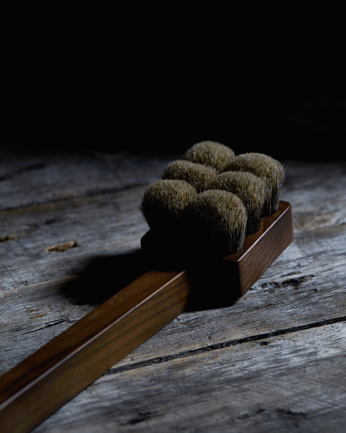 Suvé Long Body Brush - Semi-Hard