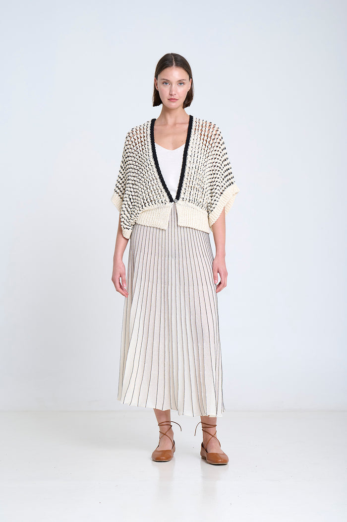 TEXTURED KNIT VEST | Unic - Darling & Domain