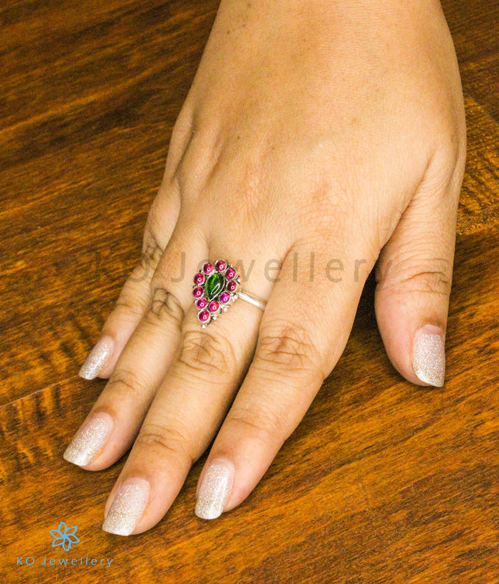 The Avanti Kemp Silver Finger Ring (Oxidised)
