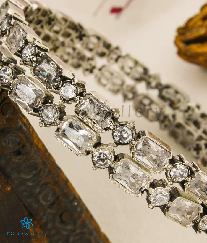 The Mrudula Silver Bangle (Oxidised/White/2.2/2.4/2.6/2.8)