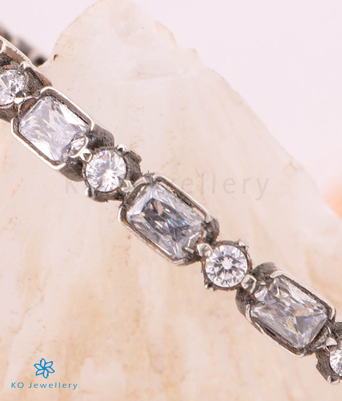 The Mrudula Silver Bangle (Oxidised/White/2.2/2.4/2.6/2.8)