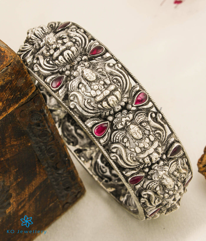 The Navya Silver Lakshmi Nakkasi Bangle- Single (Oxidised/Size 2.2/2.4/2.6/2.8)