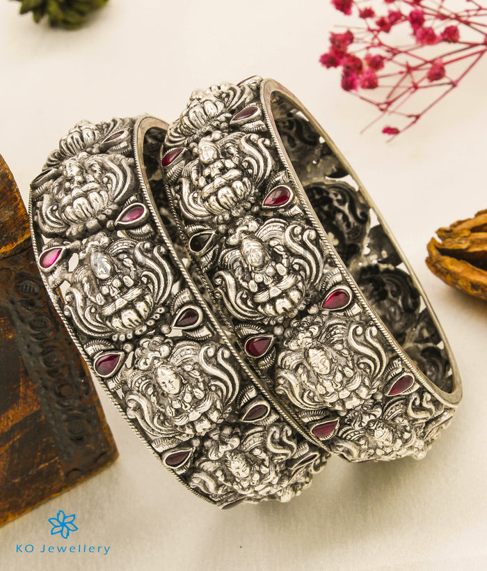 The Navya Silver Lakshmi Nakkasi Bangle- Single (Oxidised/Size 2.2/2.4/2.6/2.8)