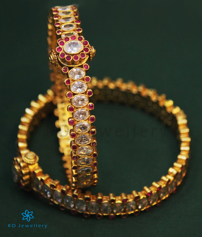 The Shreeda Silver Bracelet (Red/White/Size 2.2/2.4/2.6/2.8)