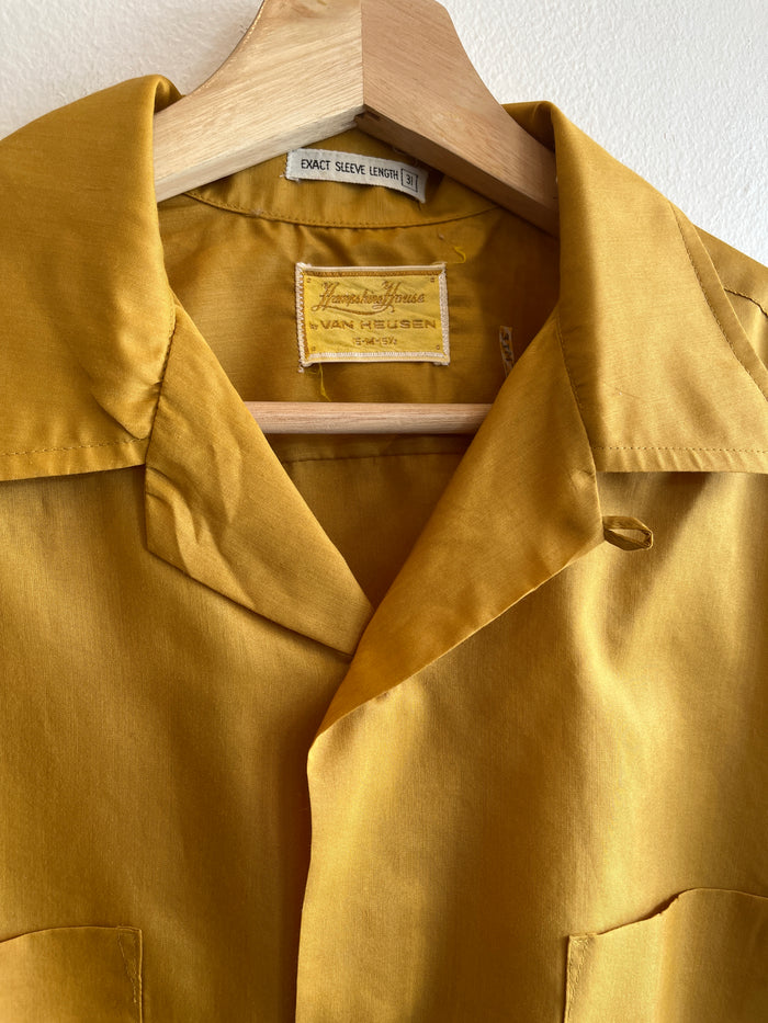 Vintage 1960’s Van Heusen Loop Collar Button-Up Shirt