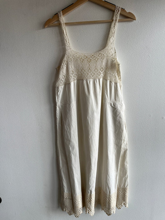 Vintage Linen and Crochet Dress - La Lovely Vintage