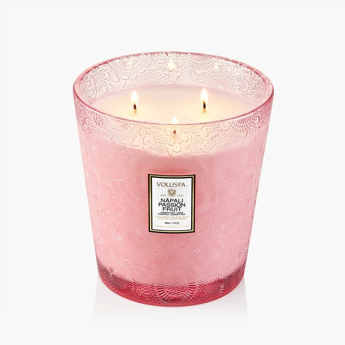 Voluspa Nāpali Passion Fruit Candle