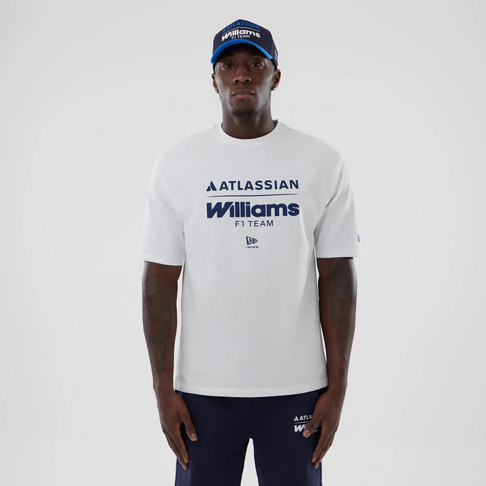 The model is wearing this Atlassian Williams F1 Team Oversized T-Shirt in white. 1