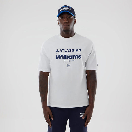 The model is wearing this Atlassian Williams F1 Team Oversized T-Shirt in white. 1